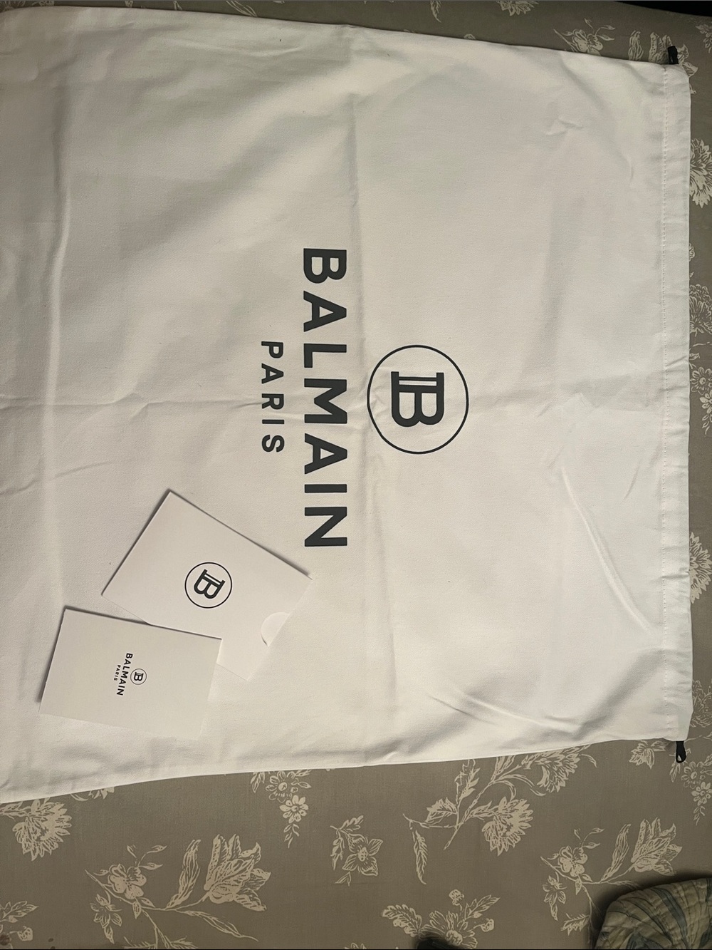 Balmain dust bag***